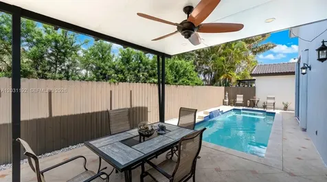 1084 SW 142nd Place Miami FL 33184