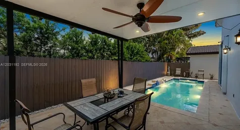 1084 SW 142nd Place Miami FL 33184