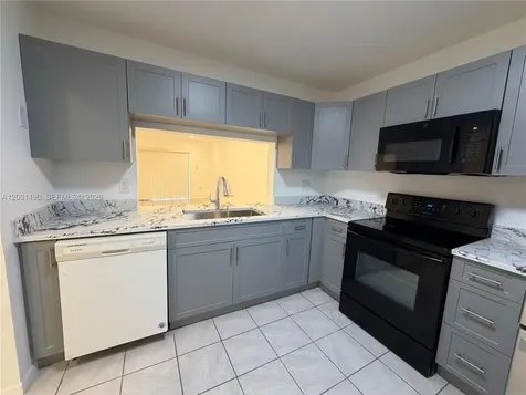 10609 NW 8th Street Pembroke Pines FL 33026