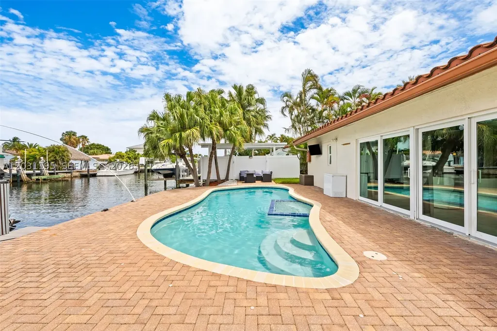 370 SE 12th Avenue Pompano Beach FL 33060