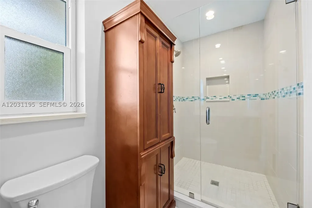 370 SE 12th Avenue Pompano Beach FL 33060