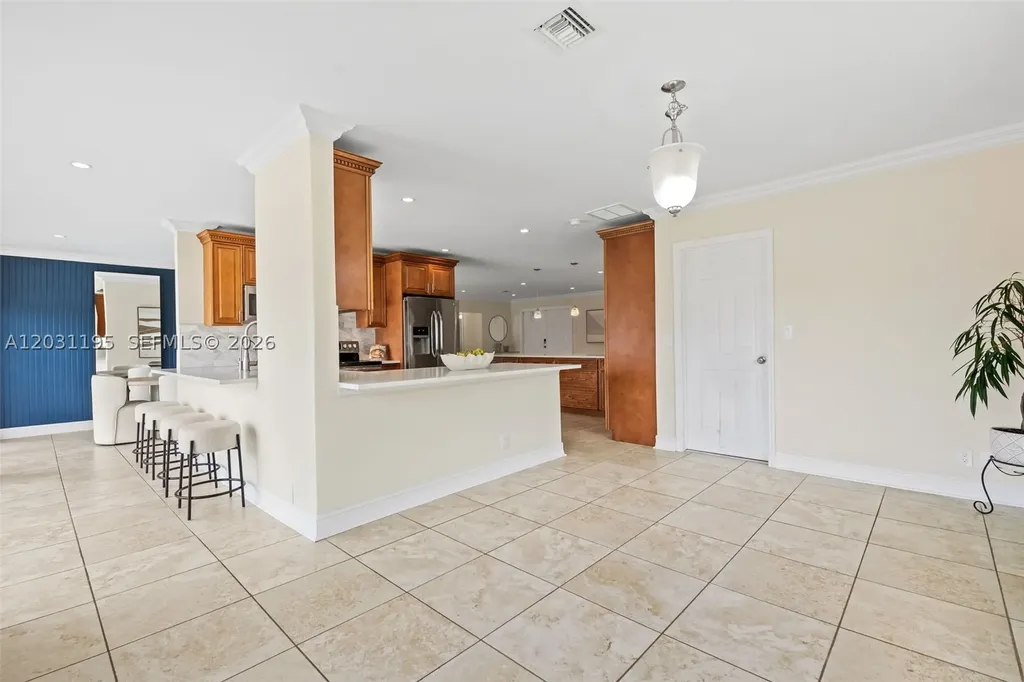 370 SE 12th Avenue Pompano Beach FL 33060