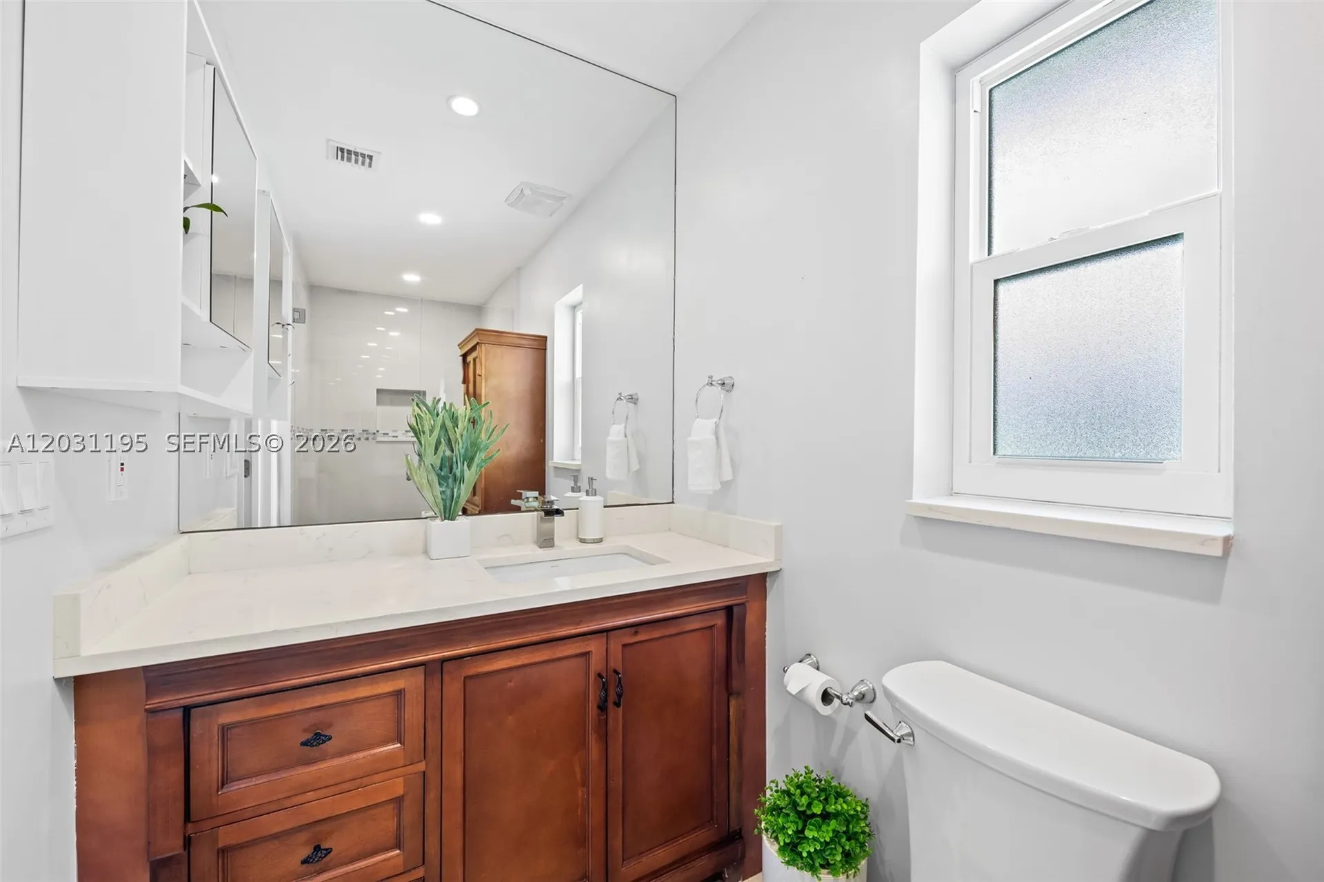 370 SE 12th Avenue Pompano Beach FL 33060