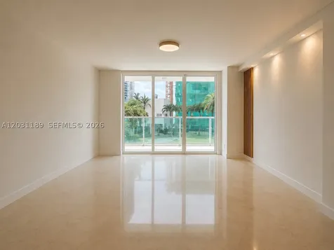 31 SE 5th Street Miami FL 33131