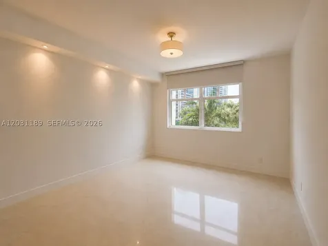 31 SE 5th Street Miami FL 33131