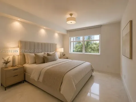 31 SE 5th Street Miami FL 33131