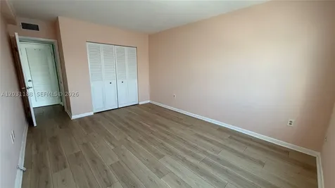 400 Kings Point Drive Sunny Isles Beach FL 33160