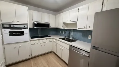 400 Kings Point Drive Sunny Isles Beach FL 33160