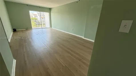 400 Kings Point Drive Sunny Isles Beach FL 33160