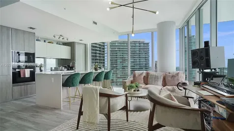 2900 NE 7th Avenue Miami FL 33137