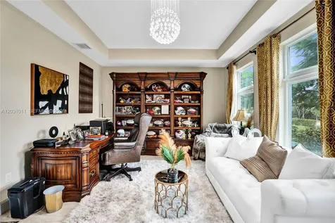 6804 N Stillwater Shores Drive Davie FL 33314
