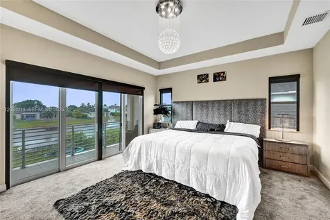 6804 N Stillwater Shores Drive Davie FL 33314