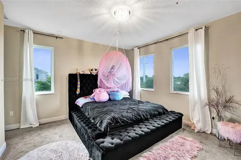6804 N Stillwater Shores Drive Davie FL 33314