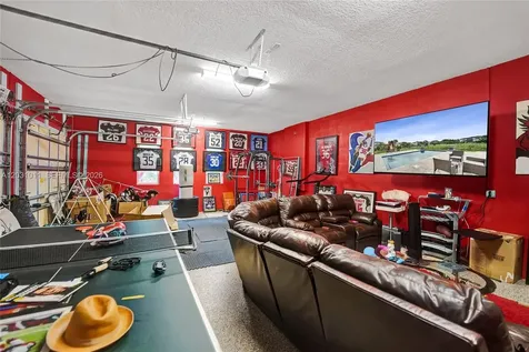6804 N Stillwater Shores Drive Davie FL 33314