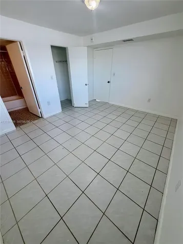 2001 Bay Drive Miami Beach FL 33141