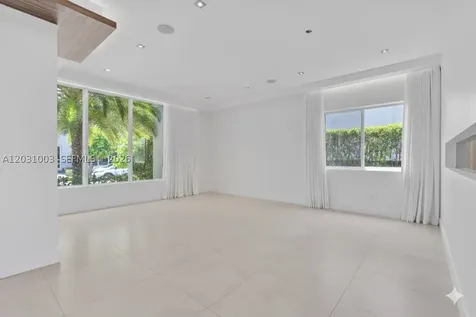 10267 NW 75th Terrace Doral FL 33178