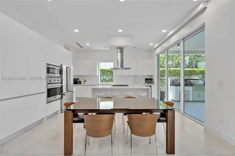 10267 NW 75th Terrace Doral FL 33178