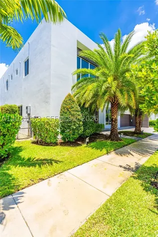 10267 NW 75th Terrace Doral FL 33178