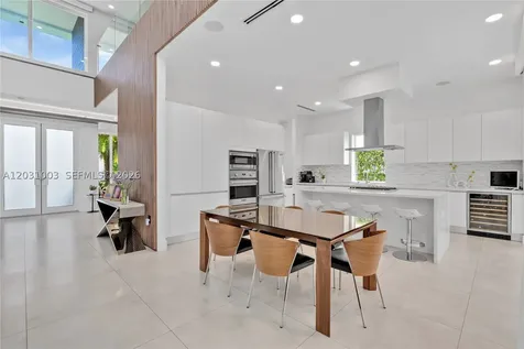 10267 NW 75th Terrace Doral FL 33178