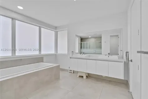 10267 NW 75th Terrace Doral FL 33178