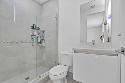 10267 NW 75th Terrace Doral FL 33178