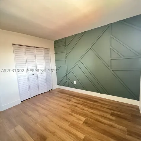 8425 NW 8th Street Miami FL 33126