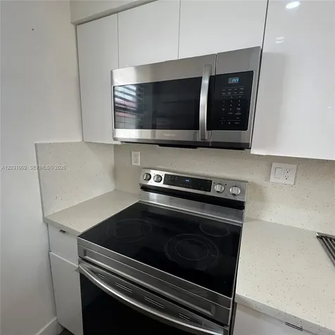 8425 NW 8th Street Miami FL 33126