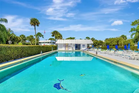2929 SE Ocean Boulevard Stuart FL 34996