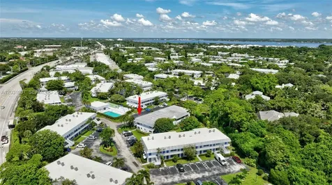 2929 SE Ocean Boulevard Stuart FL 34996