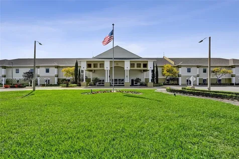 47 Camden West Palm Beach FL 33417