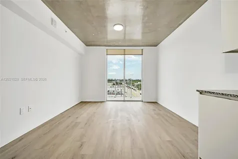 475 NE 125th North Miami FL 33161