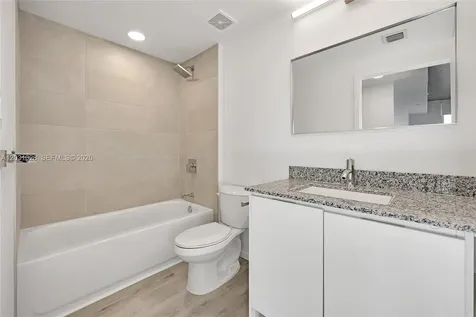 475 NE 125th North Miami FL 33161