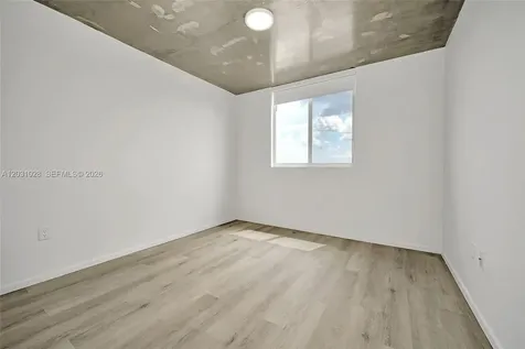 475 NE 125th North Miami FL 33161