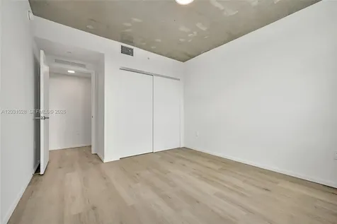 475 NE 125th North Miami FL 33161