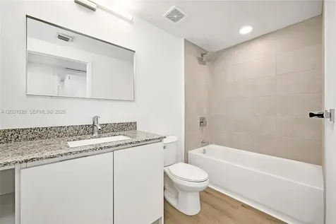 475 NE 125th North Miami FL 33161