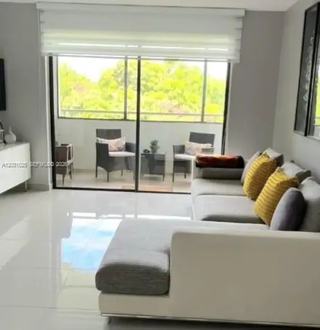 8215 SW 152nd Avenue Miami FL 33193