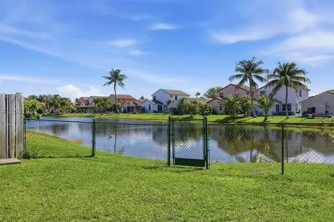 2160 NW 188th Terrace Pembroke Pines FL 33029