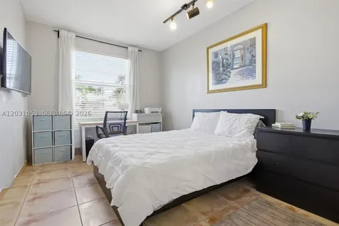 2160 NW 188th Terrace Pembroke Pines FL 33029