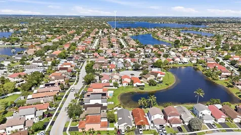 2160 NW 188th Terrace Pembroke Pines FL 33029