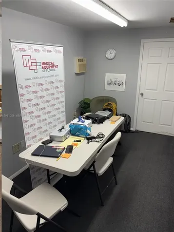 1750 W 39th Place Hialeah FL 33012