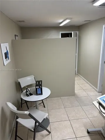 1750 W 39th Place Hialeah FL 33012