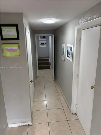 1750 W 39th Place Hialeah FL 33012
