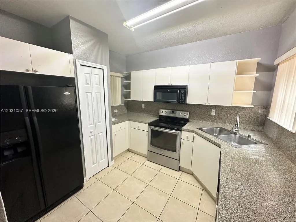 687 SW 10th Street Florida City FL 33034