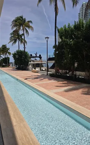300 Biscayne Blvd Way Miami FL 33131