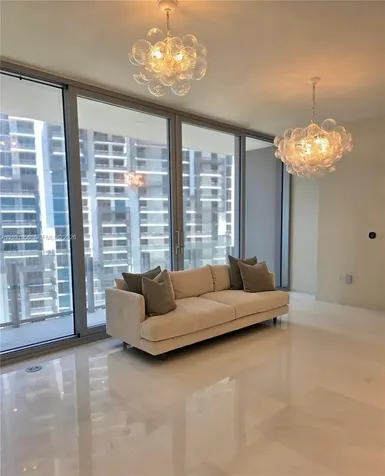 300 Biscayne Blvd Way Miami FL 33131