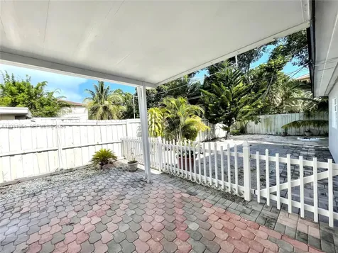 310 SW 10th Street Fort Lauderdale FL 33315