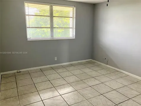 2801 NW 47th Terrace Lauderdale Lakes FL 33313