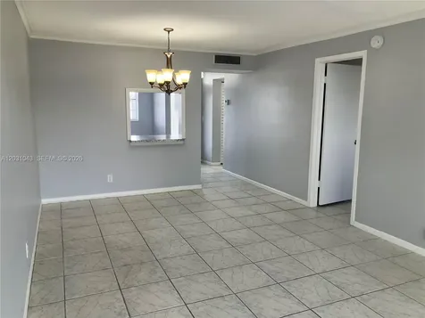 2801 NW 47th Terrace Lauderdale Lakes FL 33313