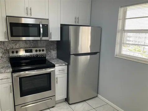 2801 NW 47th Terrace Lauderdale Lakes FL 33313