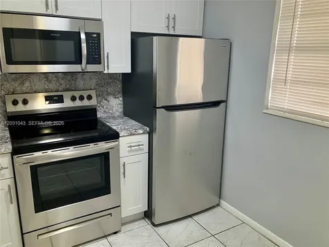 2801 NW 47th Terrace Lauderdale Lakes FL 33313